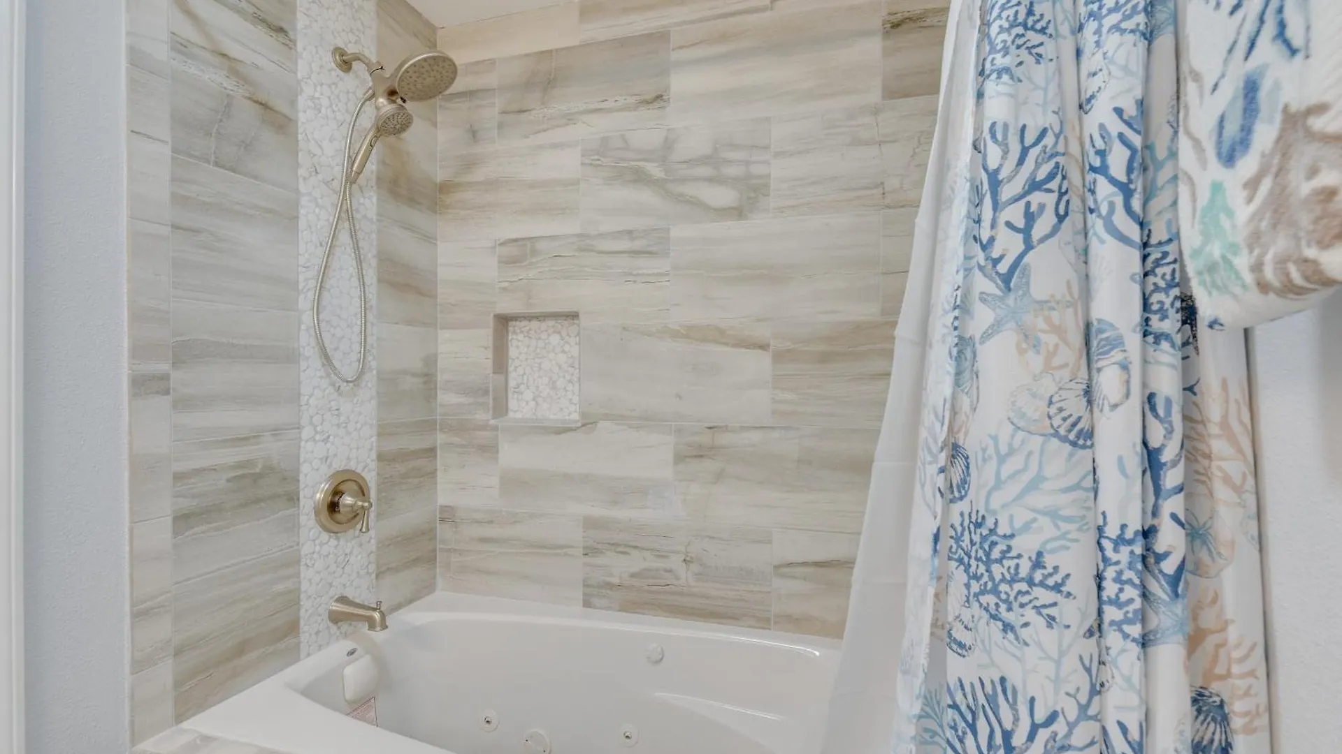 Fort Walton Beach Bungalow With Private Hot Tub! 0*, Fort Walton Beach United States