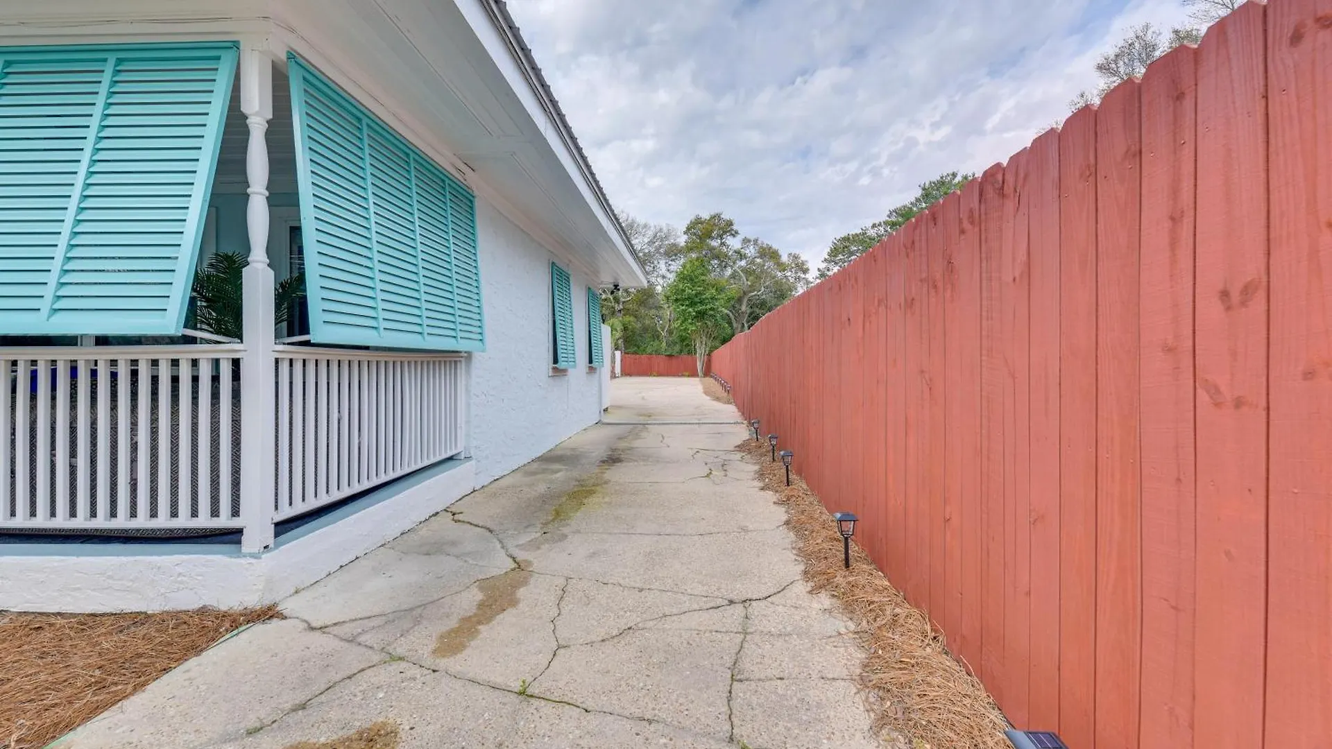 Apartment Fort Walton Beach Bungalow With Private Hot Tub!
